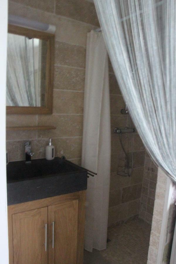 Chambres Aux Bonnes Herbes Bais  Exterior photo