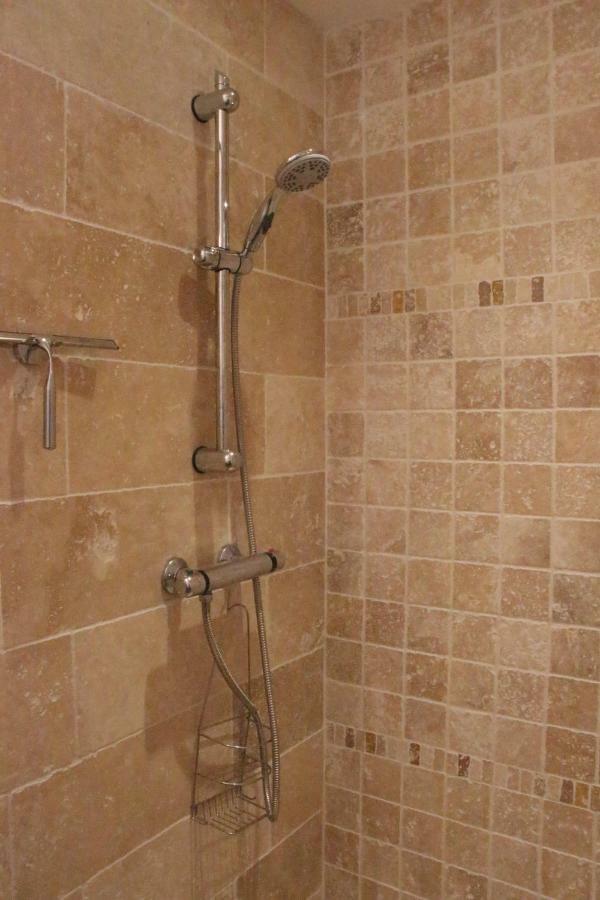 Chambres Aux Bonnes Herbes Bais  Exterior photo